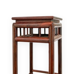 Table carrée en bois - 7,5 cm