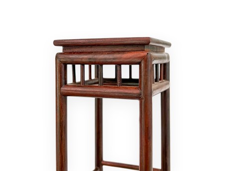 Table carrée en bois - 7,5 cm