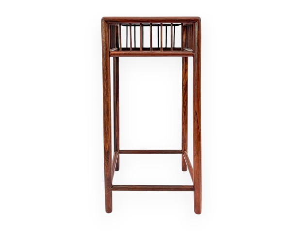 Table carrée en bois - 13,5 cm