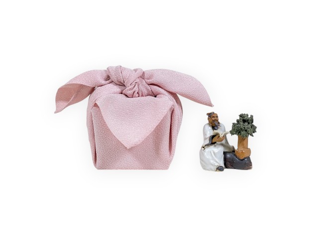 Set Estatuilla de Bonsáista & Furoshiki 45 cm