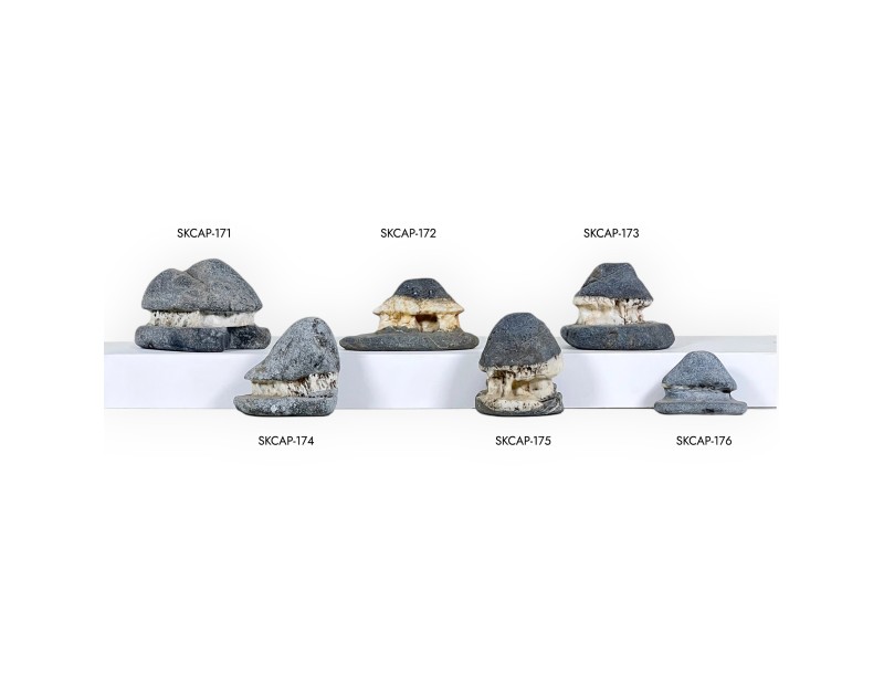 Suiseki Stone Hut - 6 cm